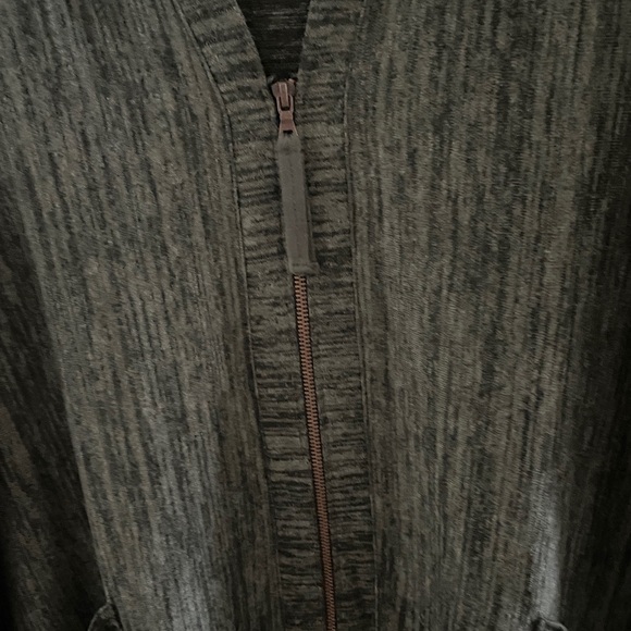 LOGO Lori Goldstein Zip Up Dark Green Cardigan with Shark Bite Hem, size 1X - Picture 4 of 15